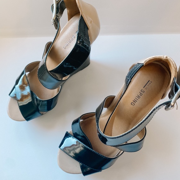 Call it Spring Platform Sandals - Picture 3 of 4